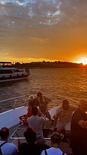 Today we experienced an unforgettable Sunset Cruise on the stunning Bosphorus. ⚓️ Surrounded by the magical colors of the sunset, we shared joyful and memorable moments with our guests. An evening to remember on the sea. 🌞 #sunsetcruise #istanbul #bosphorus #boğaztur #luxuryyacht #goldencitytour #sunsetvibes #sunsetbosphorus #yachtlife #istanbulluxury #bosphorustour #yachtcharter #luxuryexperience #istanbultravel #bosphorussunsetcruise #private #teknekiralama #yatkiralama #boğazturu #evlilikteklifi #parti #yatorganizasyonu #istanbulyat #istanbul #yüzmeturu #anniversay #oldtown #bosphorus #travel #yacht #organisation #riveryat